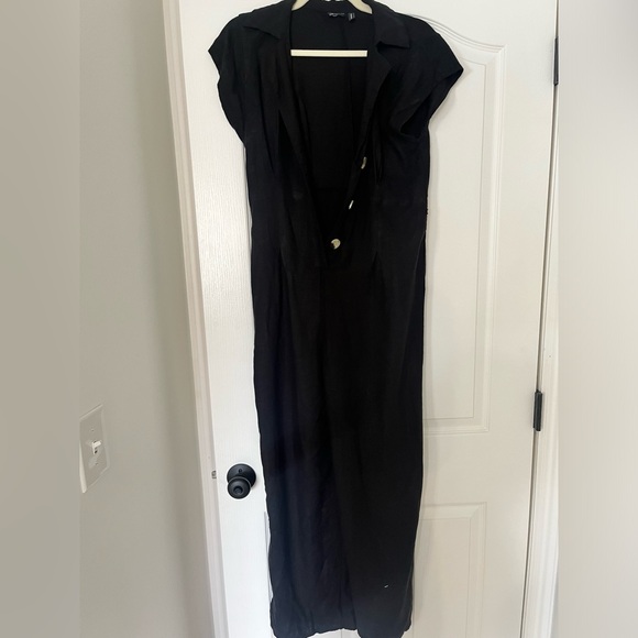 ASOS DESIGN collared linen mix button up jumpsuit in black - Picture 2 of 6